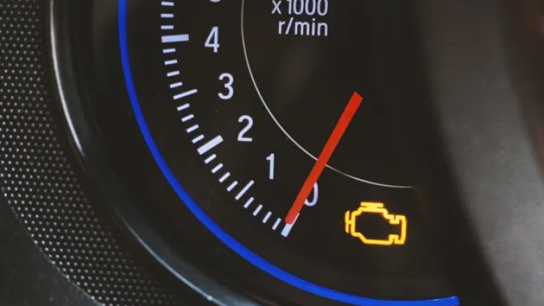 Çfarë do të thotë kur ndizet drita e motorit tek vetura juaj, simboli që duhet merret gjithsesi parasysh nga shoferët e mirë