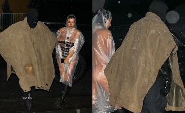 Bianca Censori del nudo nën një mushama të tejdukshme, për një seancë në studio me bashkëshortin Kanye West