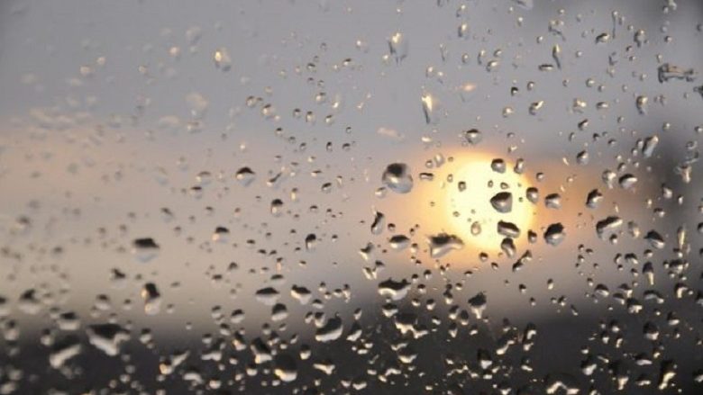 Mot i vranët dhe me shi sot në Shqipëri