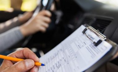 Gjykimi për dallavere me patentë shofer, të akuzuarit deklarojnë se nuk i shkaktuan dëm buxhetor Ministrisë së Infrastrukturës