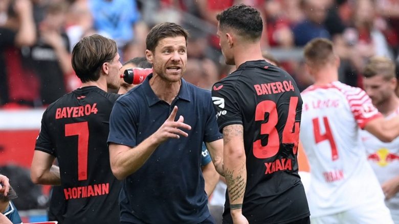 “Ndaj Bayern Munich nuk është lojë për titull, kënaqësi të punosh me Xhakën” – Alonso flet për derbin e Bundesligës dhe lojtarin e tij kryesor