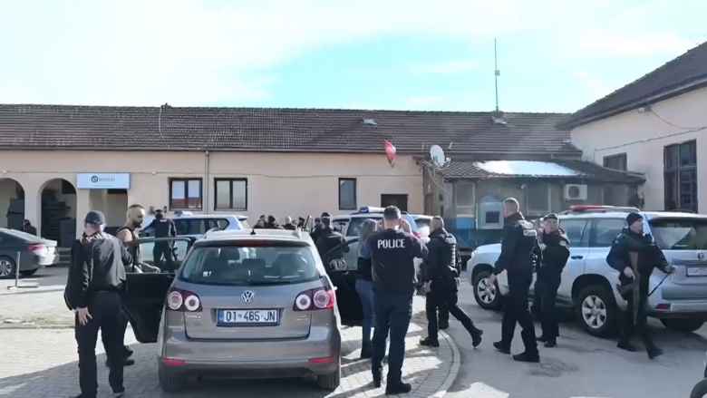 Aksioni kundër strukturave paralele, Sveçla: Janë mbyllur tri komuna ilegale në Pejë, Klinë dhe Istog