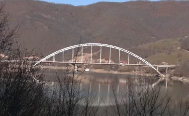 Ura e “askujt” lidh Kosovën me Serbinë, por s’kontrollohet nga askush