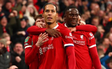 Van Dijk, heroi i Liverpoolit: Reds mposhtin Chelsean dhe fitojnë Carabao Cup
