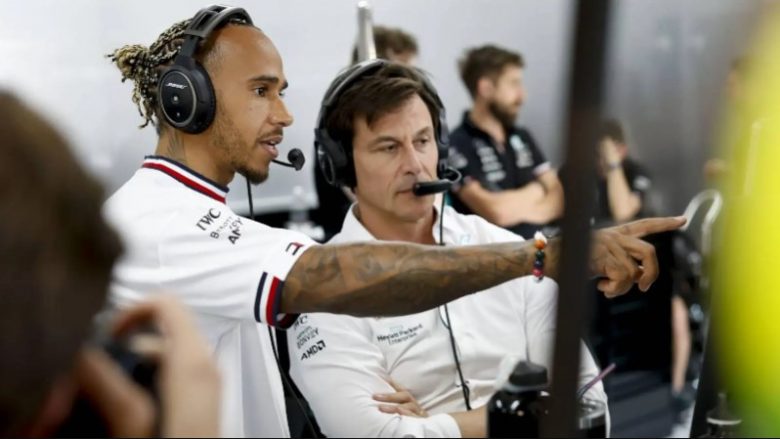 Shefi i Mercedesit i tronditur nga vendimi i Hamilton për të kaluar te Ferrari: As që u përpoqa t’i ndryshoja mendjen