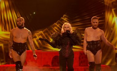 Teksti anti-feminist dhe performanca eksplicite e përfaqësueses së Spanjës në “Eurovision 2024” shkakton polemika