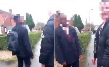 Adoleshenti godet dhe e detyron me forcë bashkëmoshatarin me ngjyrë t’i puthë çizmen me baltë – policia britanike arrestohen të riun