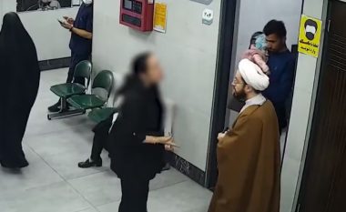 Iraniania konfrontohet me klerikun që tentoi ta raportojë për mosvendosjen e shamisë – e detyron edhe t’i fshijë pamjet nga telefoni