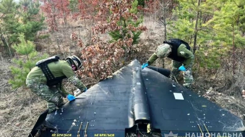 Kishin dështuar të detonohen, policia ukrainase gjen dronët e pashpërthyer rusë