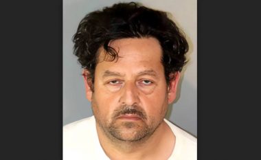 Pastori në Kaliforni porositë vrasjen e të dashurit të vajzës, vrasësin e pagoi 40 mijë dollarë