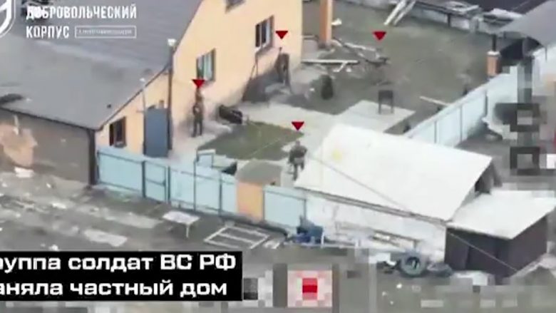 Rusët që luftojnë përkrah ukrainasve organizojnë pritë për trupat e Putinit – i godasin në territorin rus me dronë kamikaz