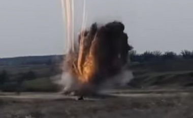 Policia ukrainase asgjëson raketën ruse që nuk kishte shpërthyer pasi kishte rënë në tokë