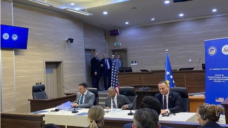 ​SHBA-ja jep donacion për gjykatat e Kosovës
