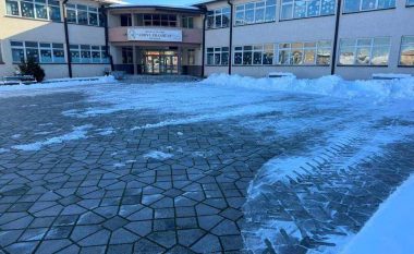 Rrëshqitja e dheut, 400 nxënës në Pirok të Bogovinës shkojnë me frikë në shkollë