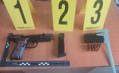 Konfiskohen armë e fishekë në Mitrovicë, pesë të arrestuar