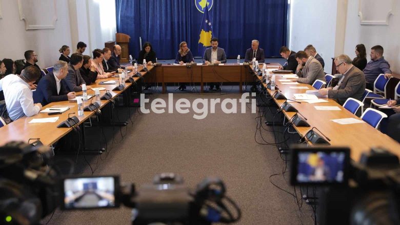 ​Anëtarët e KPM-së akuzohen nga disa deputetë se po shkelin Kushtetutën, letra e Ligës Premier se trajton Kosovën si shtet