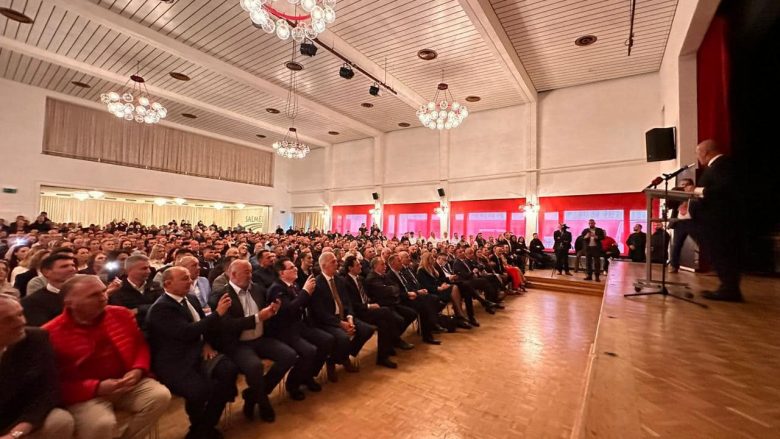 Haradinaj takon bashkatdhetarët në Zvicër