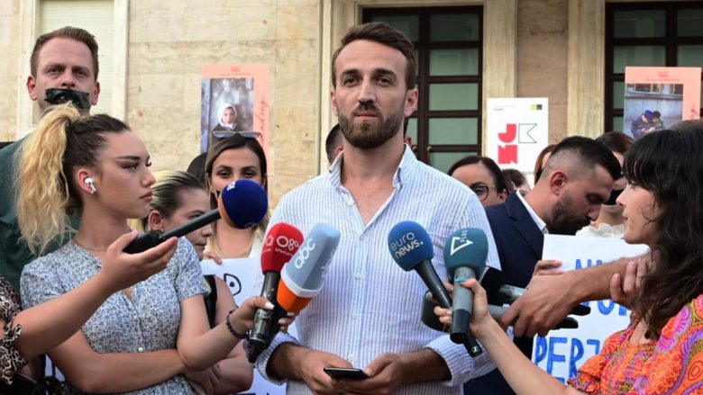Kërcënohet me jetë gazetari i Ora News, Isa Myzyraj