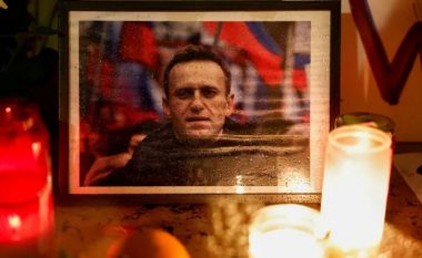 Varrimi i Alexei Navalnyt, kompanitë mortore po refuzojnë bartjen e trupit të pajetë pasi kanë marrë kërcënime