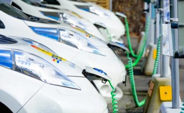 Rrjeti elektrik është gati të shpërthejë në katër qytete – shteti evropian me strategji të re për veturat elektrike