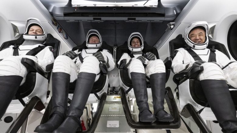 Astronautët e misionit Crew-7 të SpaceX janë kthyer në Tokë