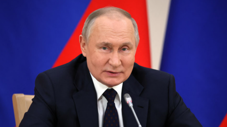 Rezultatet e zgjedhjeve në Rusi janë një “falsifikim i plotë” dhe votat janë manipuluar, thotë eksperti perëndimor