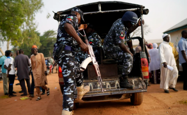 Të paktën 287 nxënës shkolle janë rrëmbyer nga persona të armatosur në veriperëndim të Nigerisë