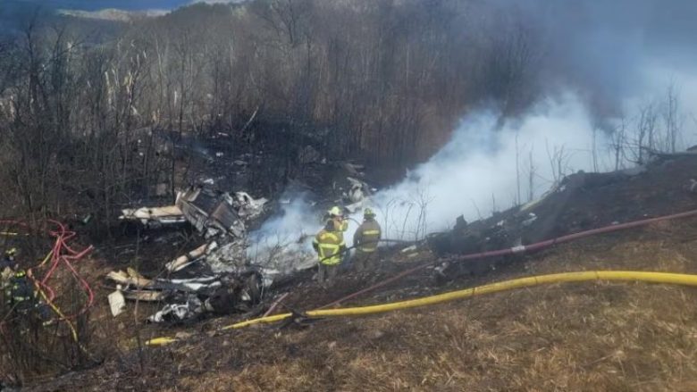 Pesë të vdekur pas rrëzimit të një aeroplani të vogël pranë aeroportit të Virxhinias