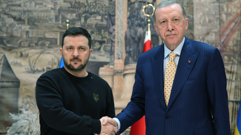 Erdogan ofron të ndërmjetësojë bisedimet e paqes Rusi-Ukrainë, por refuzohet nga Zelensky