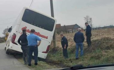 Një autobus me rreth 20 fëmijë del nga rruga në Kroaci – mediat sjellin detajet e para të ngjarjes