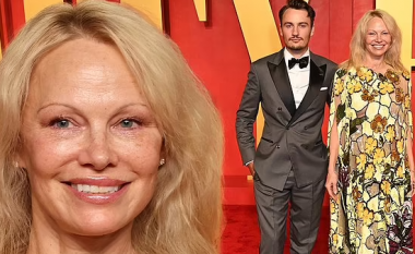 Pamela Anderson tërhoqi vëmendje me dukjen natyrale në festën e Oscars