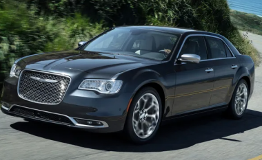Chrysler do të tërheqë nga tregu amerikan 286 mijë automjete për shkak të defektit me airbag