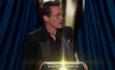 Robert Downey Jr. pas fitimit të Oscar-it: Faleminderit për fëmijërinë time të tmerrshme