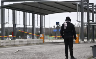 Finlanda vendos të bllokojë hyrjen e azilkërkuesve nga Rusia