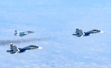 Aeroplanët e aleancës ndjekin ata rusë mbi Detin Baltik – NATO publikon pamjet