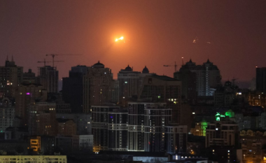Ukraina thotë se ka shkatërruar 18 raketa dhe 25 dronë të Rusisë, vetëm në sulmet e fundit