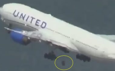 Momenti kur rrota ‘shkëputet’ nga aeroplani që sapo ishte larguar nga aeroporti i San Franciskos – shihni se çfarë u bëri makinave poshtë
