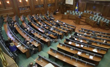 Kontratat njëburimore – pozitë e opozitë përballen në Kuvend