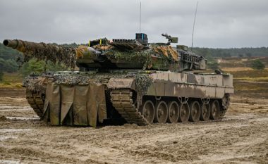 Brigada ukrainase mund ta dyfishojë numrin e tankeve të avancuara Leopard, falë përpjekjeve të Spanjës