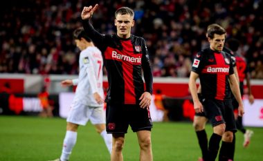Babai i sensacionit më të madh të futbollit ka konfirmuar se lojtari do të qëndrojë në Leverkusen