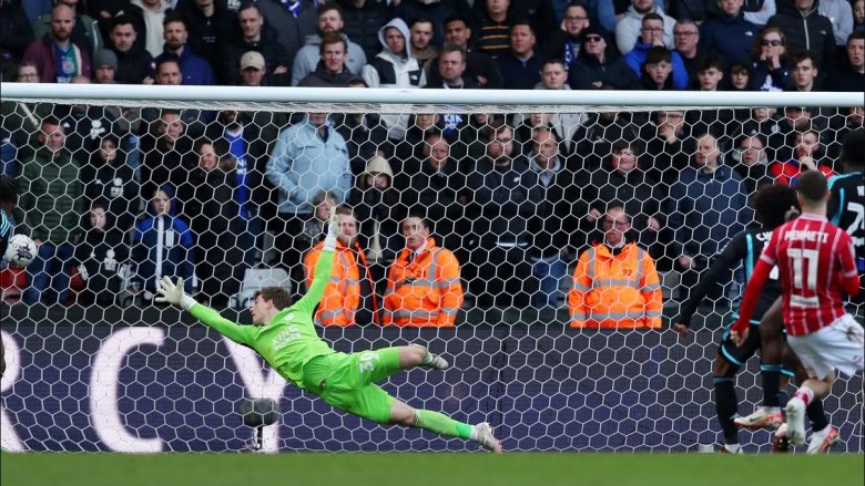Anis Mehmeti vendimtar, shënon supergol në fitoren ndaj Leicester Cityt