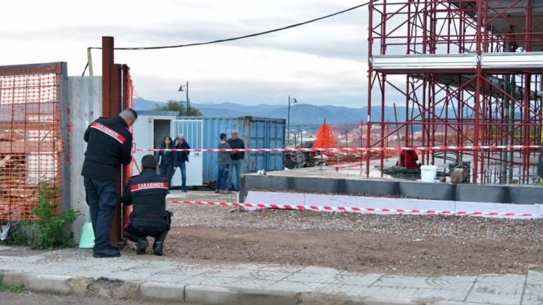 Humb jetën punëtori shqiptar në Itali, bie nga çatia e shtëpisë