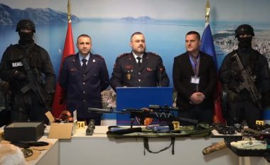 Nga kallashnikovi te snajperi, ‘RENEA’ zbulon bazë armatimi në Vlorë