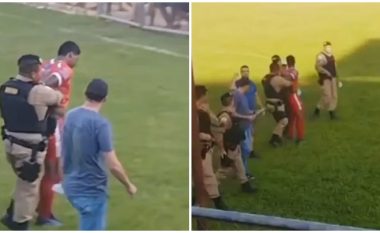Gjatë ndeshjes së futbollit, policia speciale futet në fushë dhe arreston lojtarin brazilian