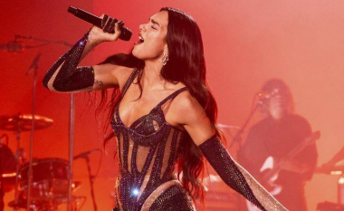 Dua Lipa paralajmëron koncertin në Londër, ku do të performojë këngë nga albumi i saj i tretë i ardhshëm