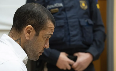 Dani Alves do të kalojë edhe një natë në burg: Garancia prej një milion eurosh nuk u pagua