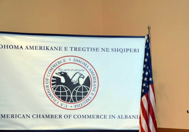 Dhoma Amerikane për ekonominë shqiptare: Erërat po fryjnë drejt jush, por ditët e mira mund të mos mjaftojnë