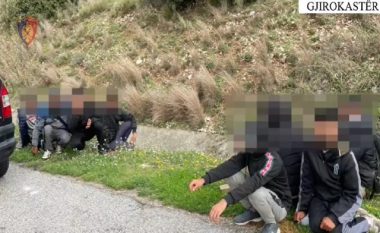 Po transportonin emigrantë nga India, arrestohen dy persona në Gjirokastër