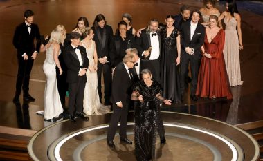 “Oppenhemier” fiton çmimin ‘Filmi më i mirë i vitit’ në “Oscars 2024”