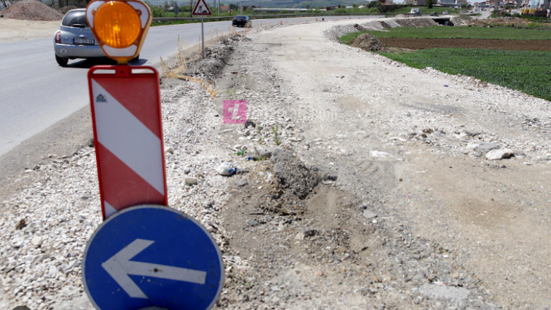 Nënshkruhen kontratat për ndërtimin e rrugës Kijevë – Dollc , Durmishi: Brenda një jave nisin punimet